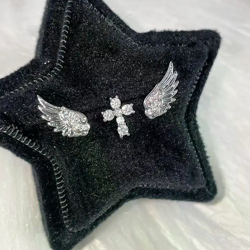 Angel Wings Cross Earrings Lux - Luxury Lifestyle Jewelry recension och pris